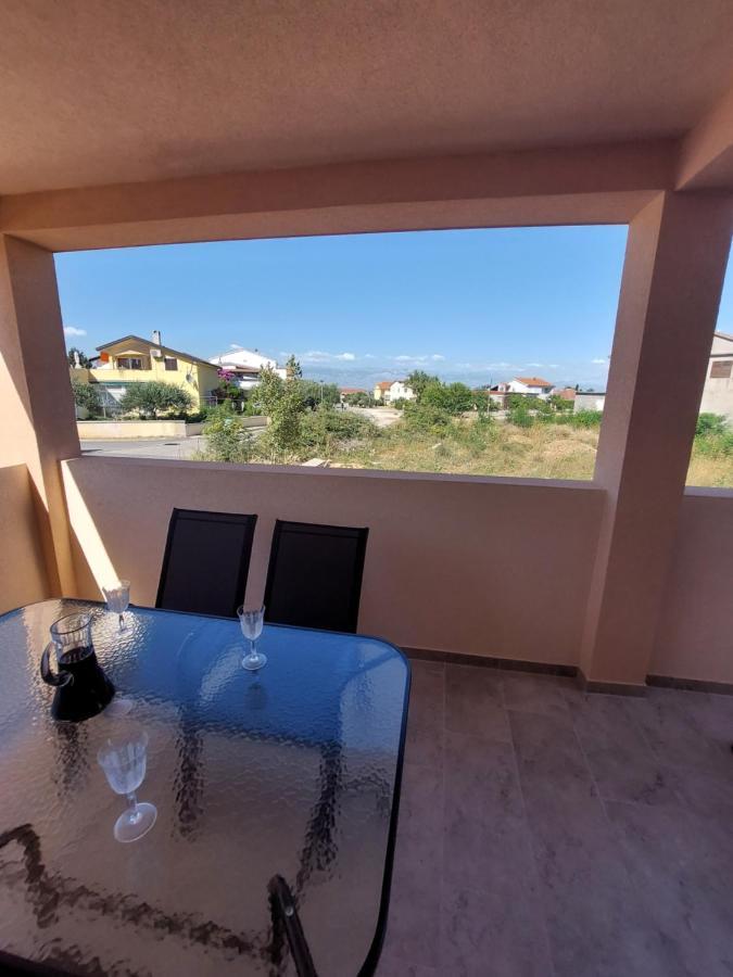 Holiday Home Aria Nin Exterior foto