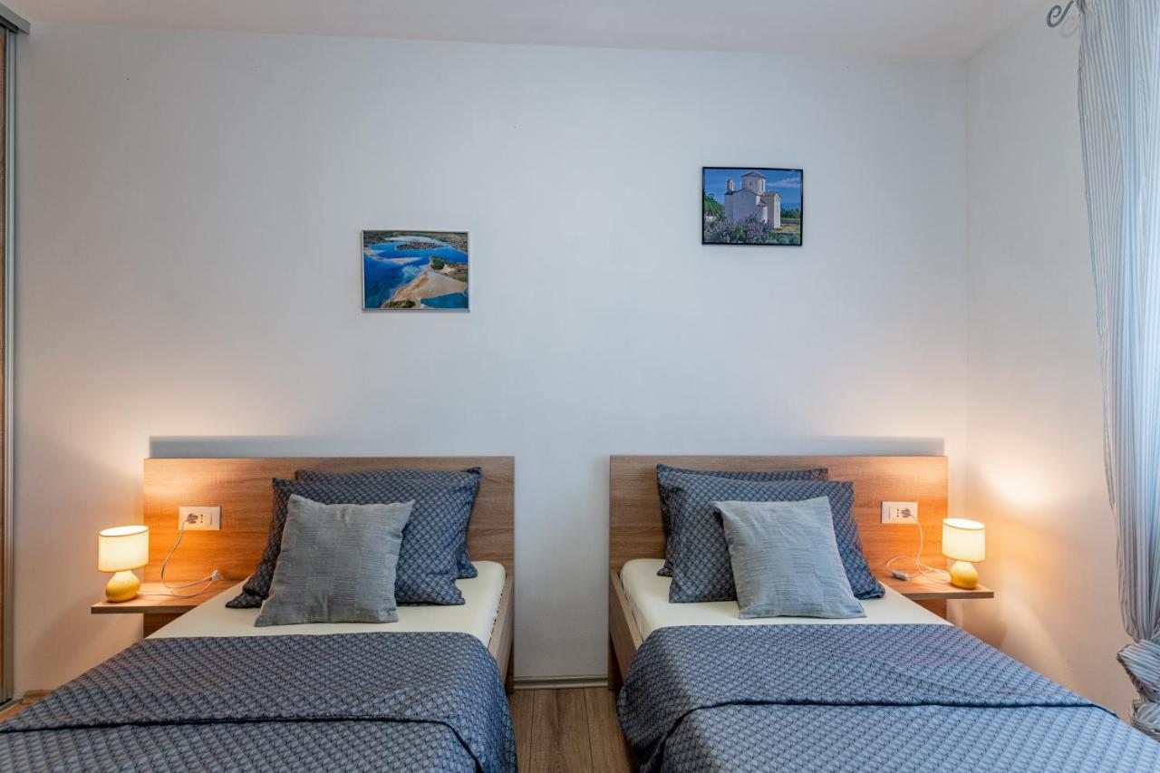 Holiday Home Aria Nin Exterior foto
