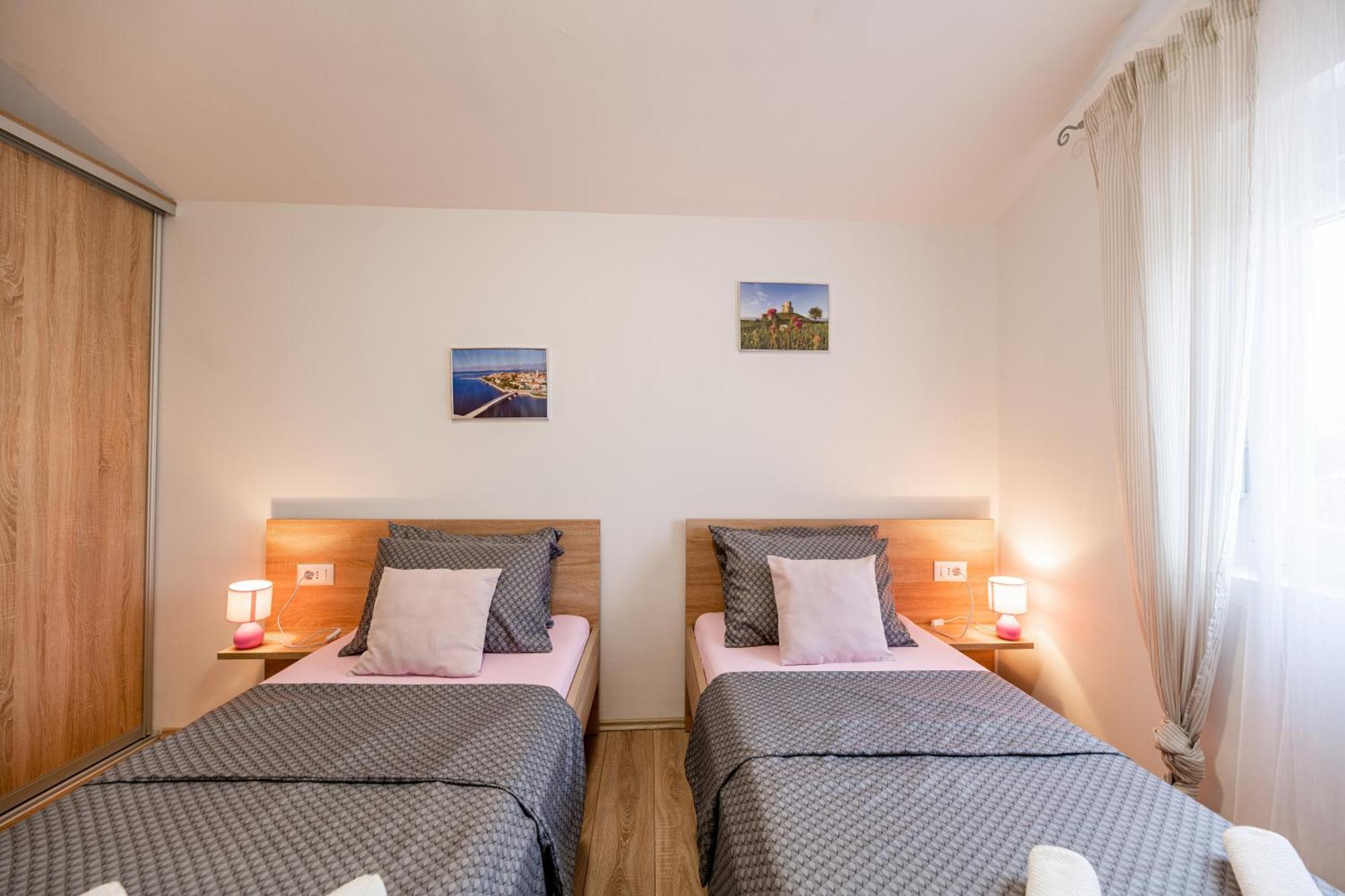 Holiday Home Aria Nin Exterior foto