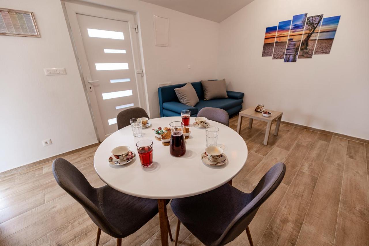 Holiday Home Aria Nin Exterior foto