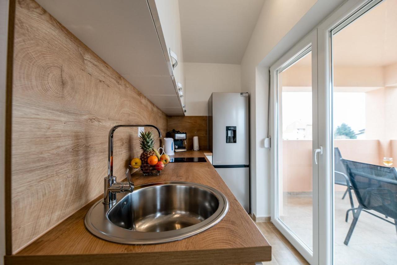 Holiday Home Aria Nin Exterior foto
